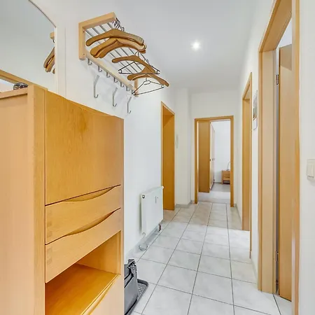 Mit Grosser Gemeinschaftsterrasse, Cleaning Included Wunschendorf (Erzgebirgskreis)