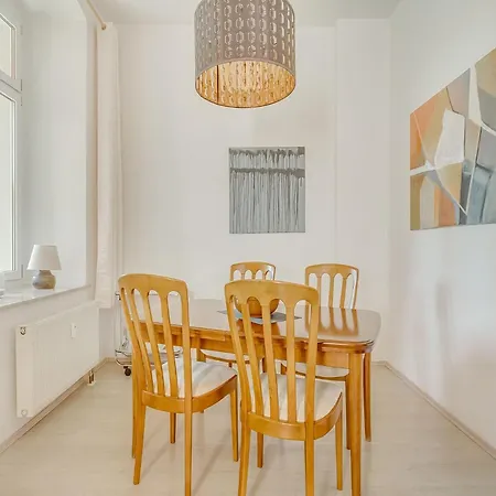 Mit Grosser Gemeinschaftsterrasse, Cleaning Included Wunschendorf (Erzgebirgskreis)