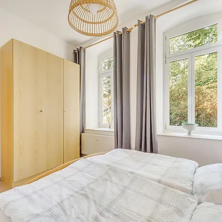 Mit Grosser Gemeinschaftsterrasse, Cleaning Included *